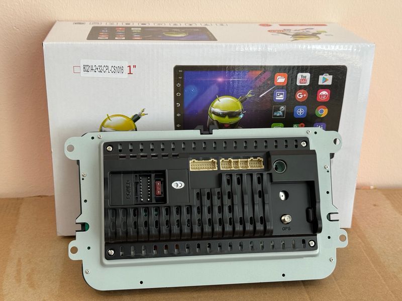 Автомагнитола штатная Android 2Din 8021А для Volkswagen, Skoda, Seat (8", 2/32GB, 4 ядра, CarPlay) 1000231 фото