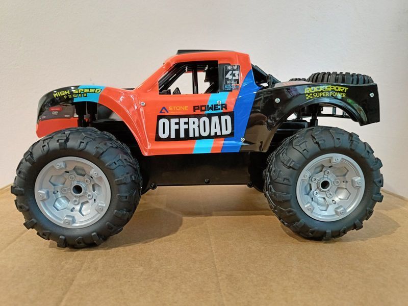 Машинка на радіоуправлінні джип всюдихід OFFROAD амфібія 33 см JJRC RC Car 1000239 фото