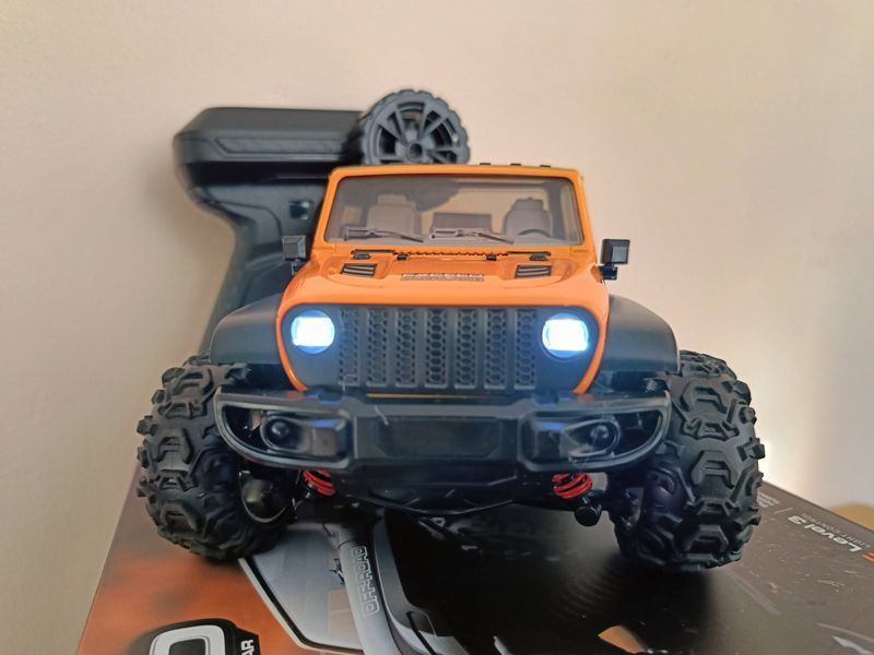 Машинка на пульті керування JEEP Wrangler 35км/год, JJRC C8819, 4х4, з LED-підсвічуванням Жовтий 1000242 фото